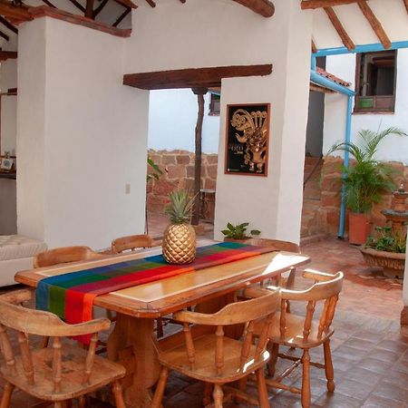 La Juanita Hostel บาริชารา ภายนอก รูปภาพ