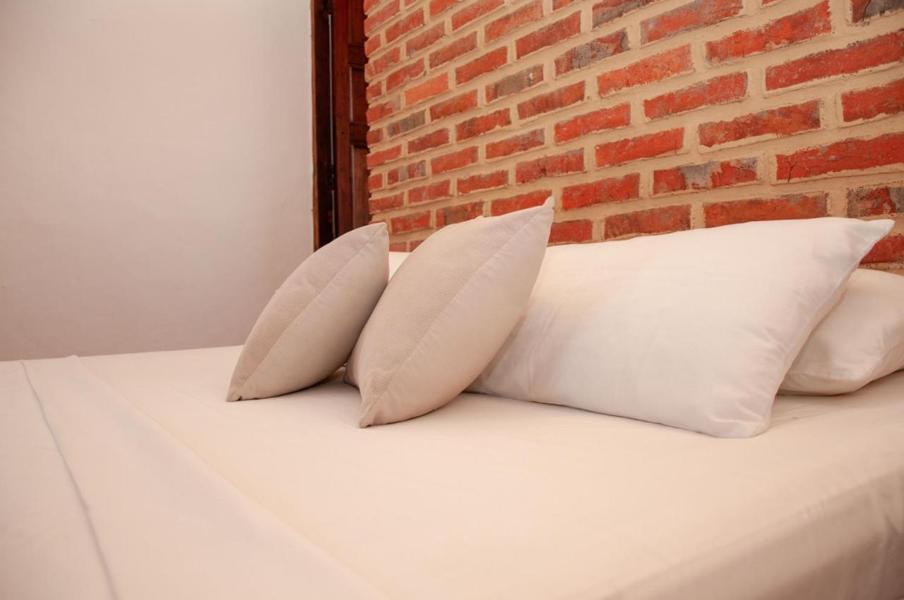 La Juanita Hostel บาริชารา ภายนอก รูปภาพ