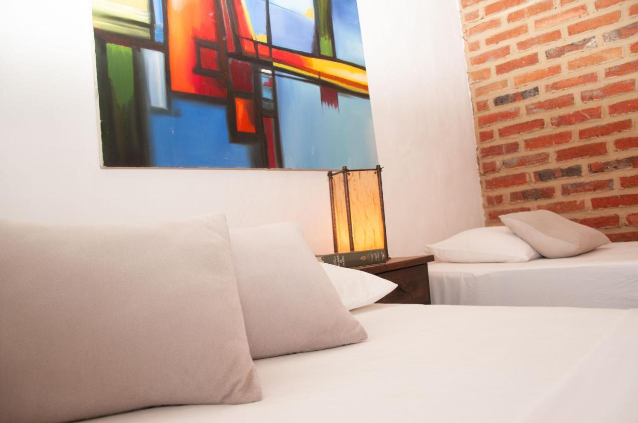 La Juanita Hostel บาริชารา ภายนอก รูปภาพ