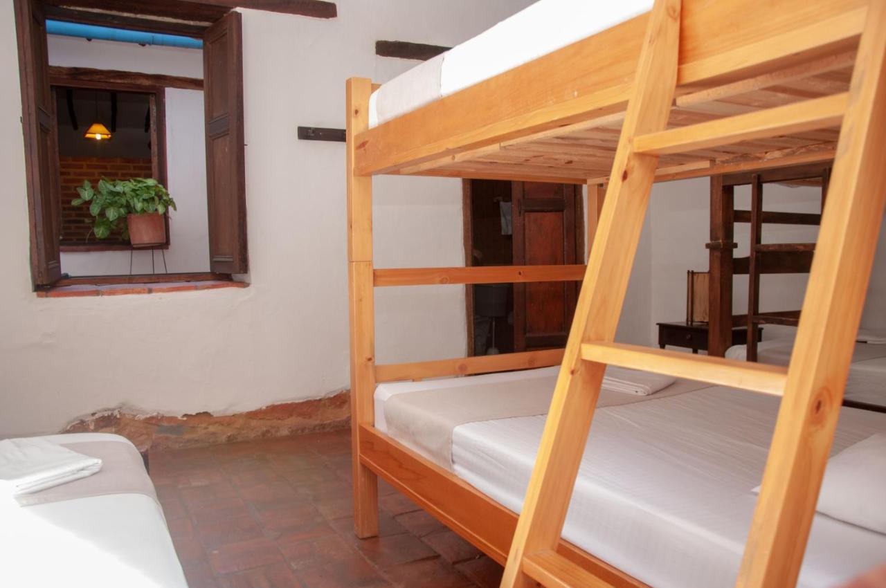 La Juanita Hostel บาริชารา ภายนอก รูปภาพ