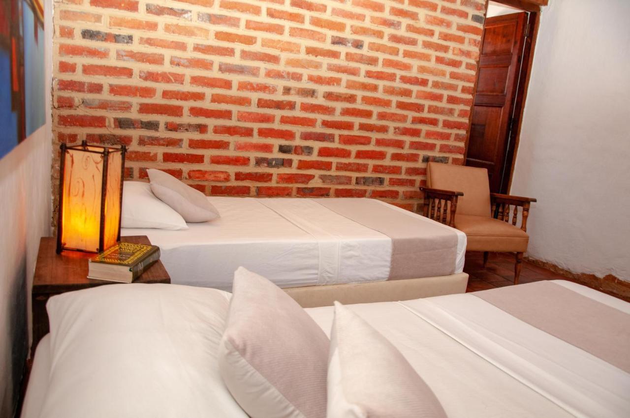 La Juanita Hostel บาริชารา ภายนอก รูปภาพ