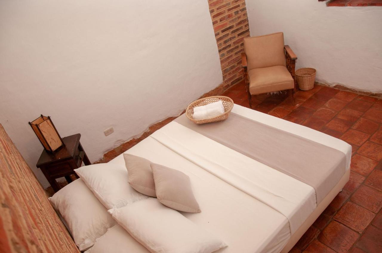 La Juanita Hostel บาริชารา ภายนอก รูปภาพ