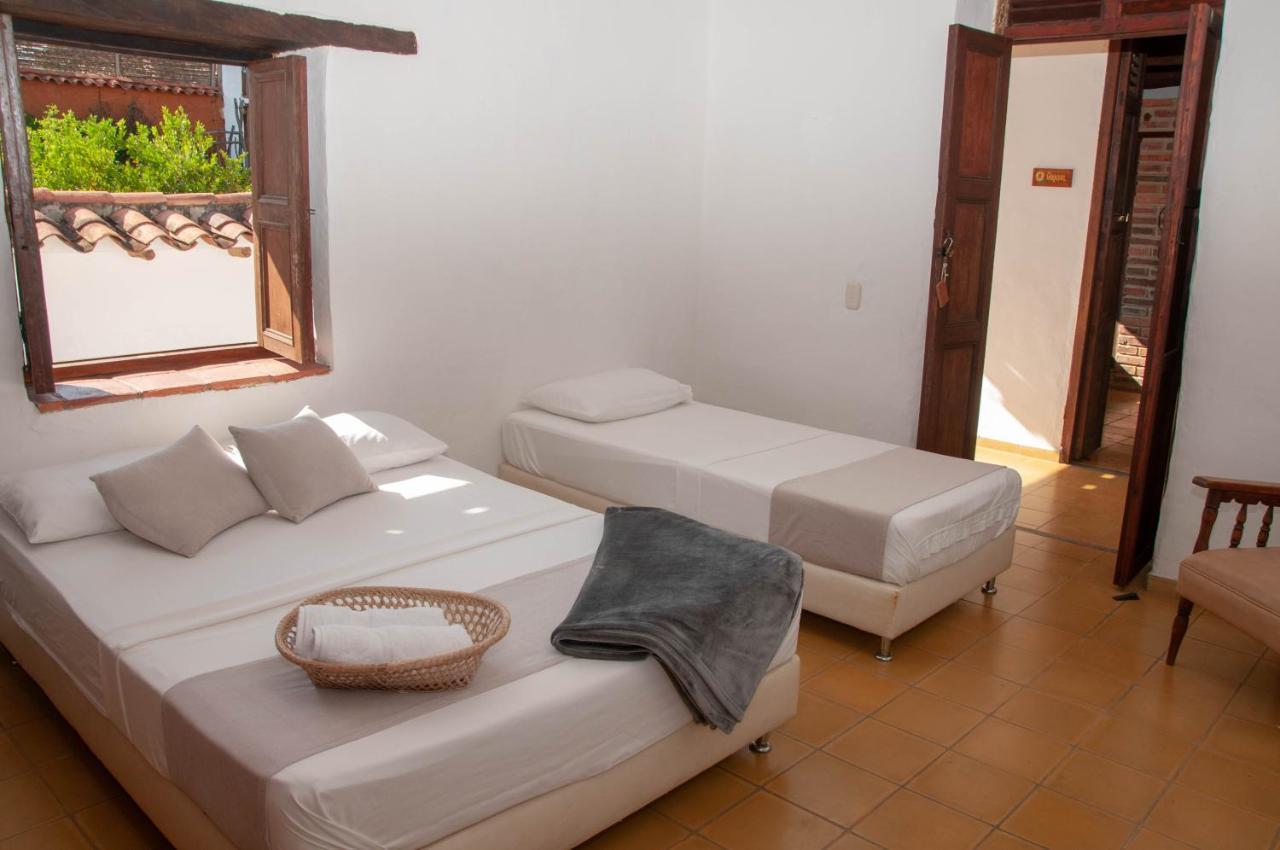 La Juanita Hostel บาริชารา ภายนอก รูปภาพ