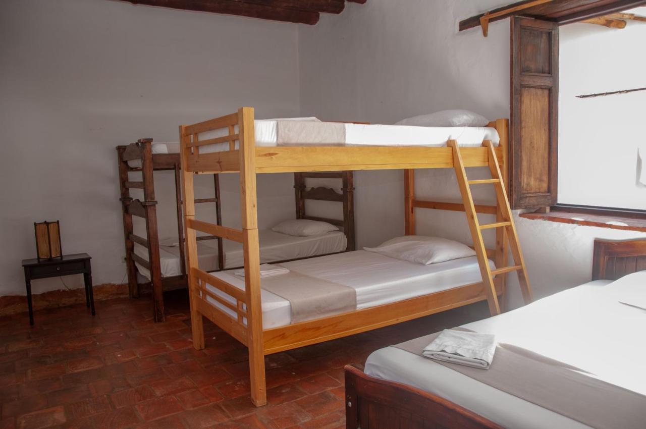 La Juanita Hostel บาริชารา ภายนอก รูปภาพ