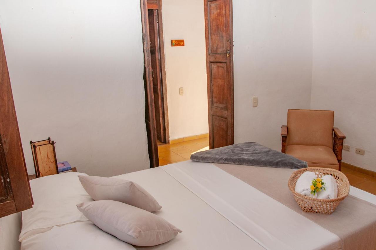 La Juanita Hostel บาริชารา ภายนอก รูปภาพ