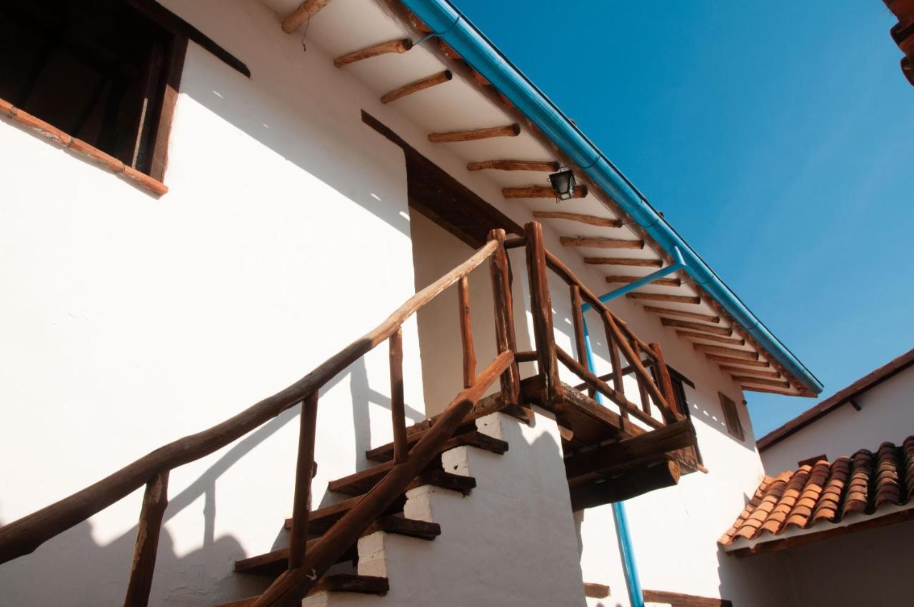 La Juanita Hostel บาริชารา ภายนอก รูปภาพ