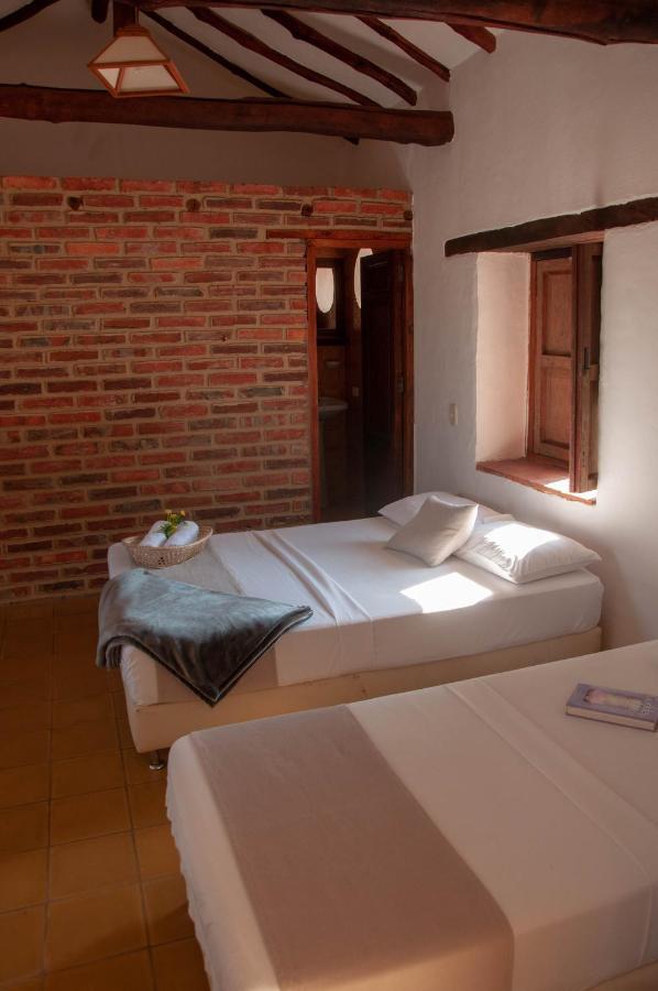 La Juanita Hostel บาริชารา ภายนอก รูปภาพ